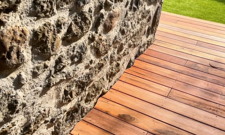 Conception, fabrication et pose d'une terrasse mobile à Carcassonne